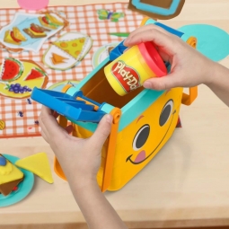 PIKNIKOWY KOSZYK I NAUKA KSZTAŁTÓW CIASTOLINA PLAY-DOH F6916